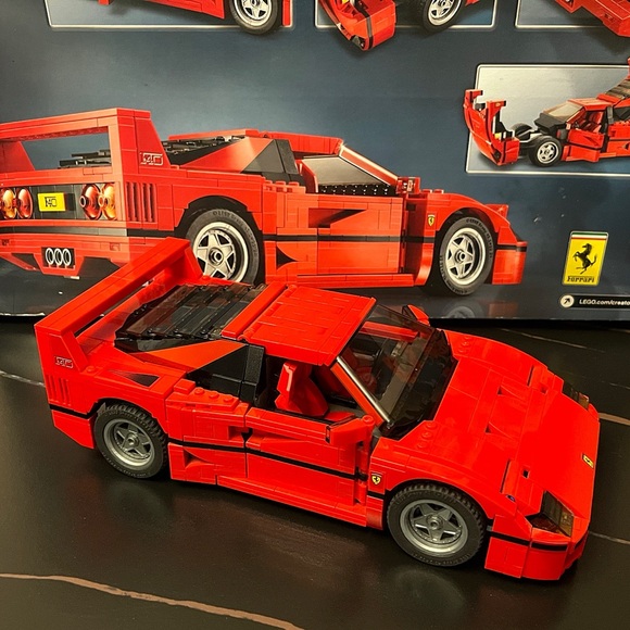 LEGO Creator Ferrari F40 (10248) Complete Set - Picture 4 of 11